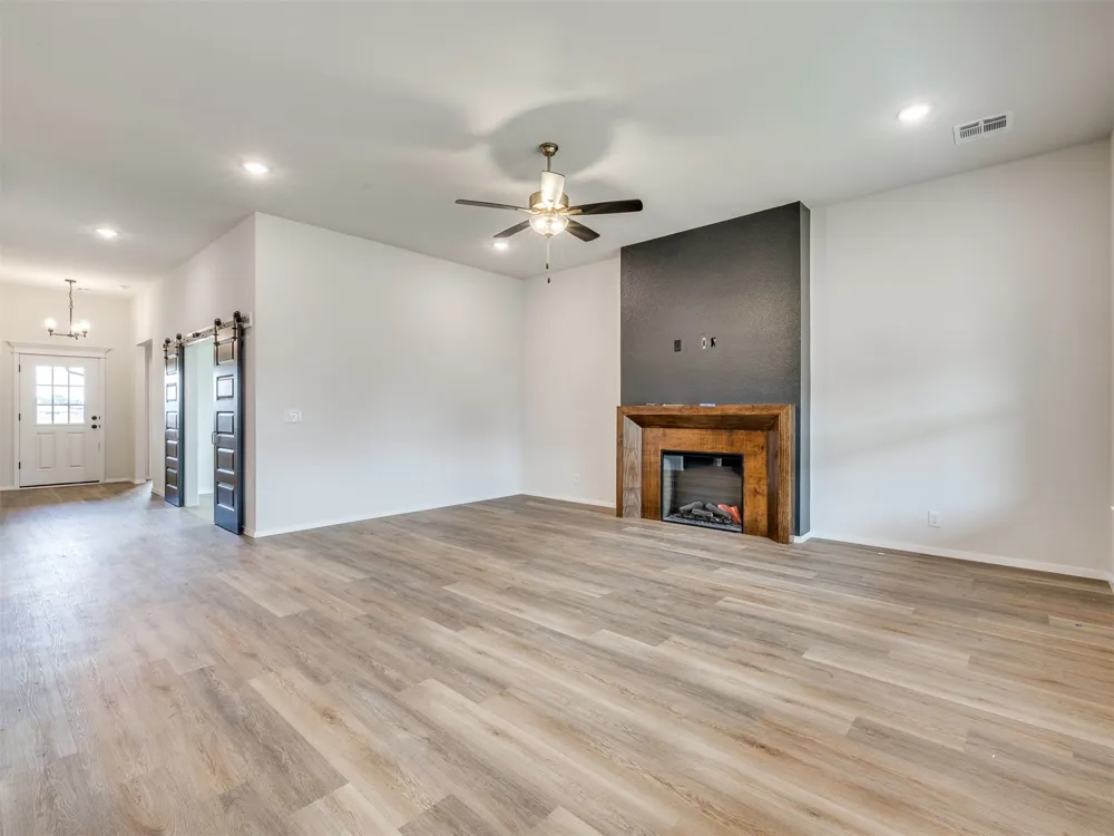 7613 E 89th Street Owasso, OK 74055
