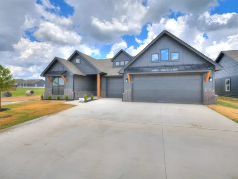 7613 E 89th Street