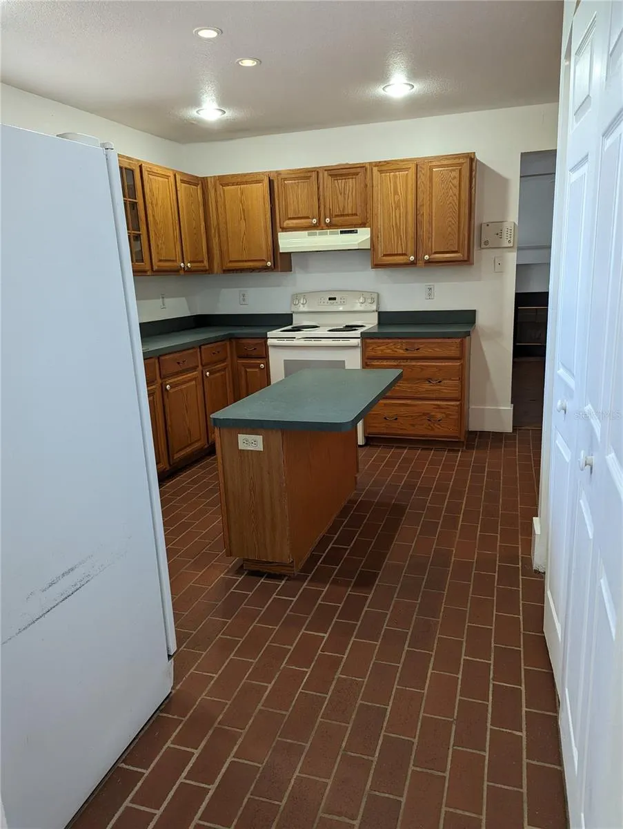 20333 SUGARLOAF MOUNTAIN ROAD Clermont, FL 34711