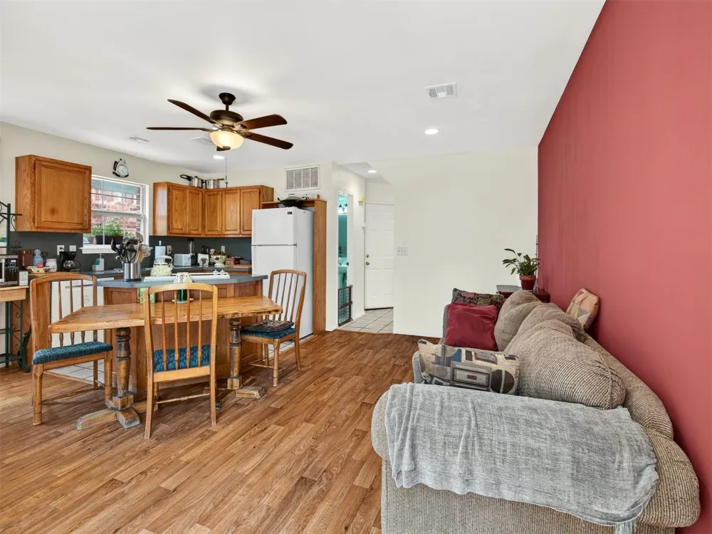 308 W K STREET Jenks, OK 74037