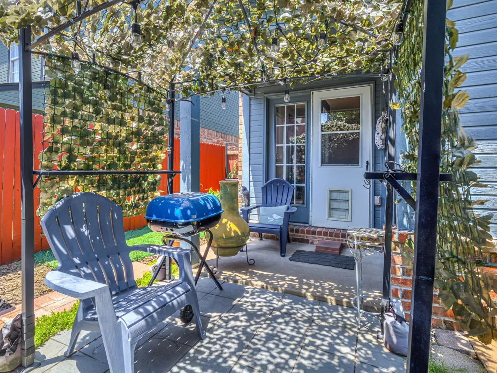 308 W K STREET Jenks, OK 74037