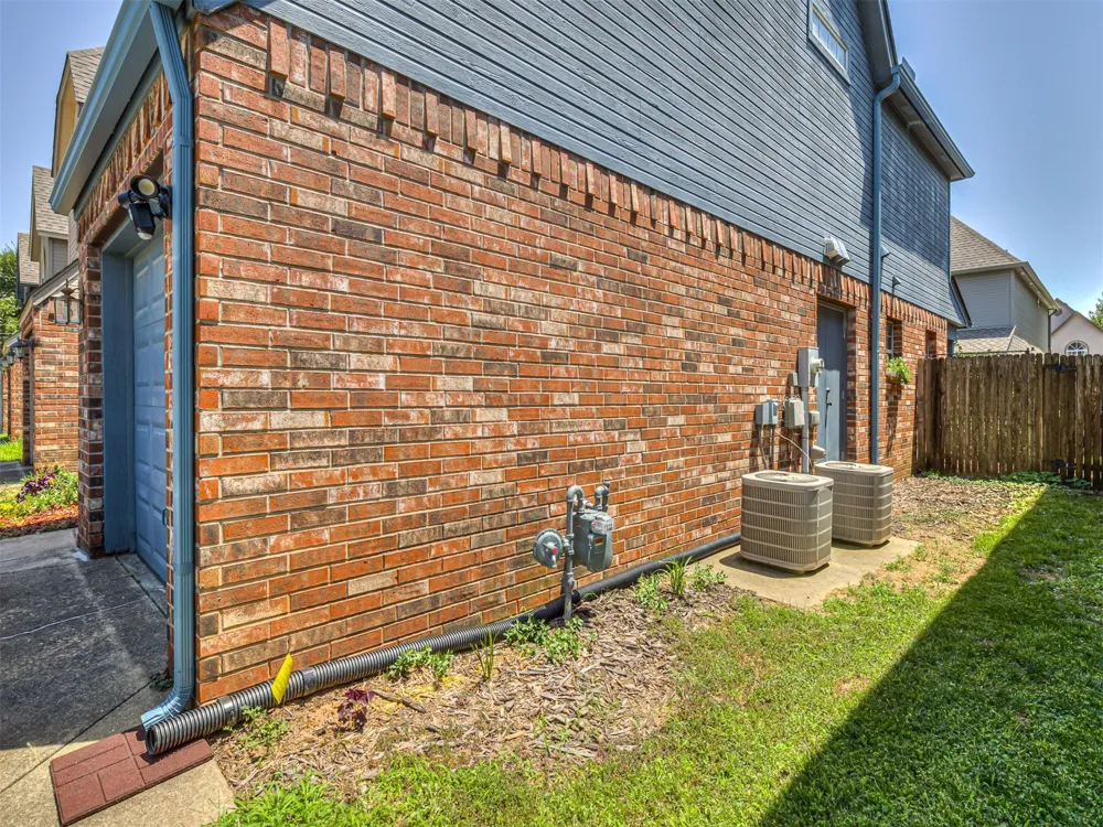 308 W K STREET Jenks, OK 74037