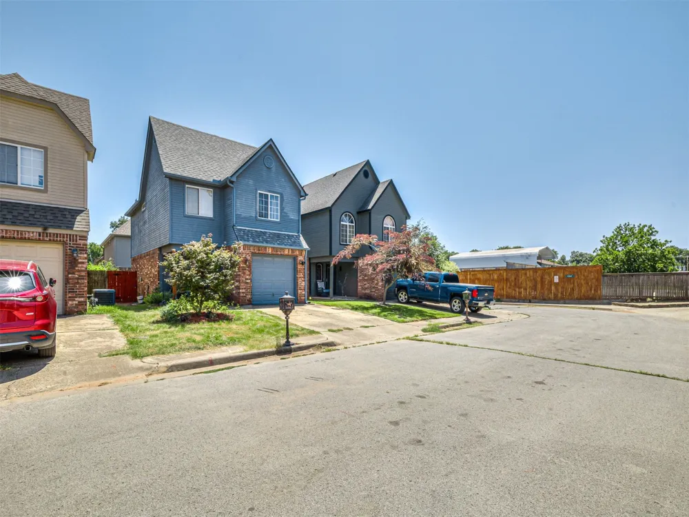 308 W K STREET Jenks, OK 74037