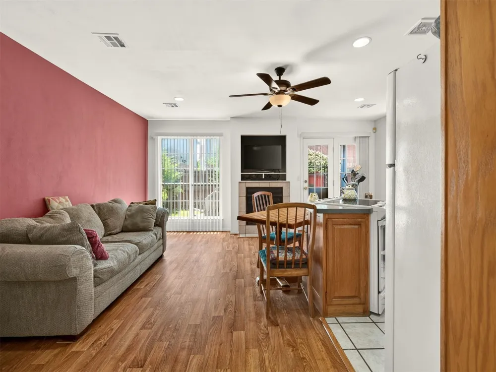 308 W K STREET Jenks, OK 74037