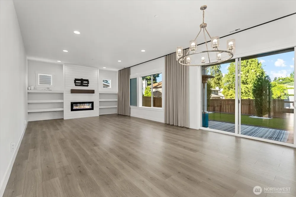 16914 1st Place S Burien, WA 98148