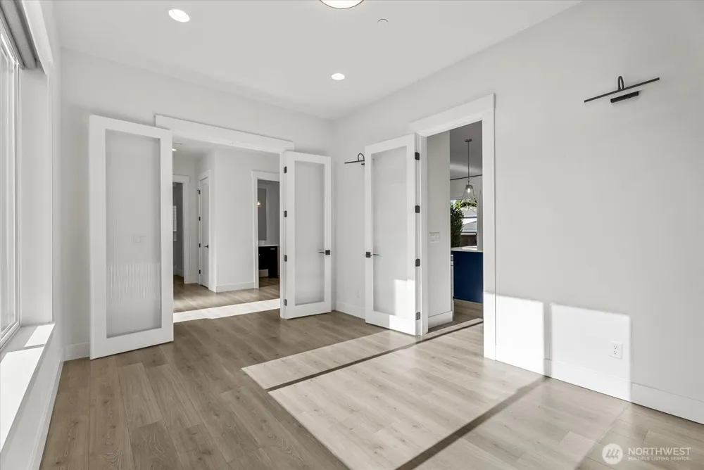 16914 1st Place S Burien, WA 98148