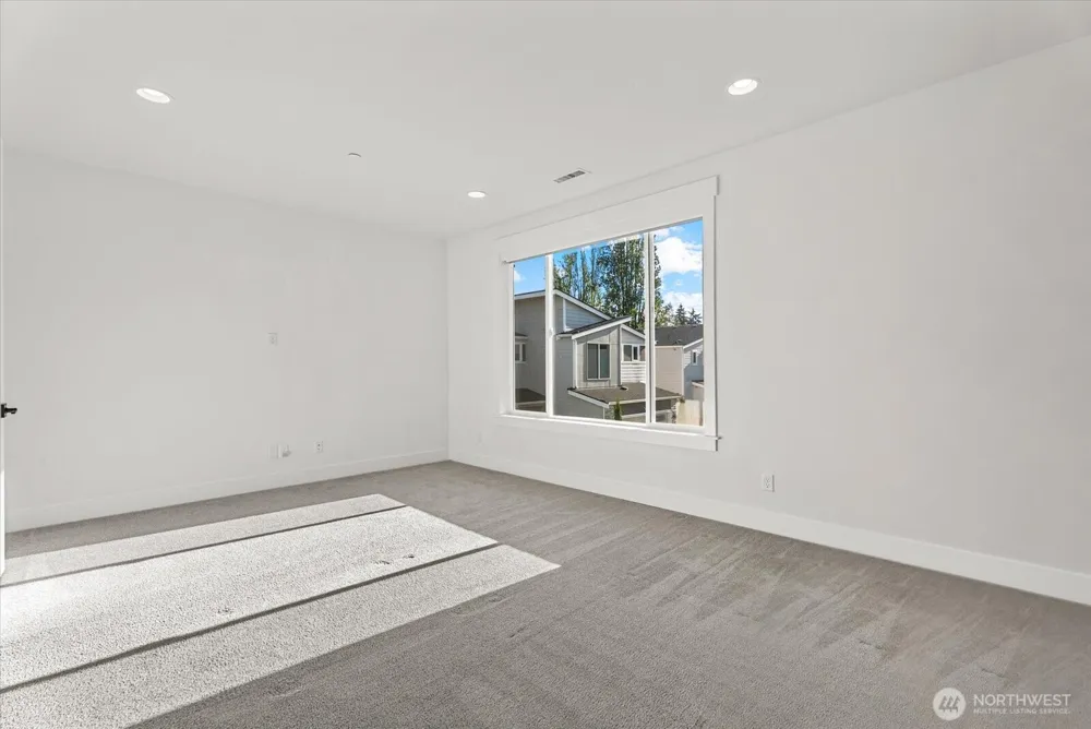 16914 1st Place S Burien, WA 98148