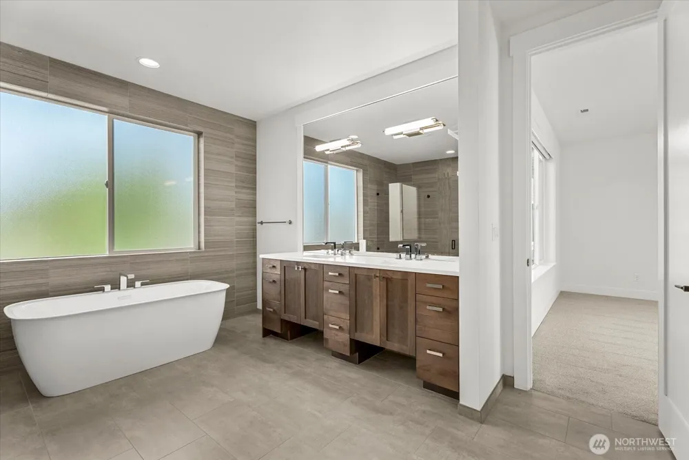 16914 1st Place S Burien, WA 98148