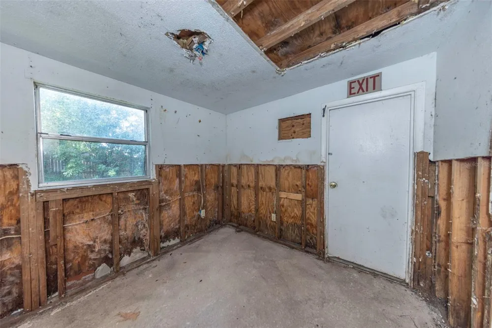 8528 92ND TERRACE Seminole, FL 33777