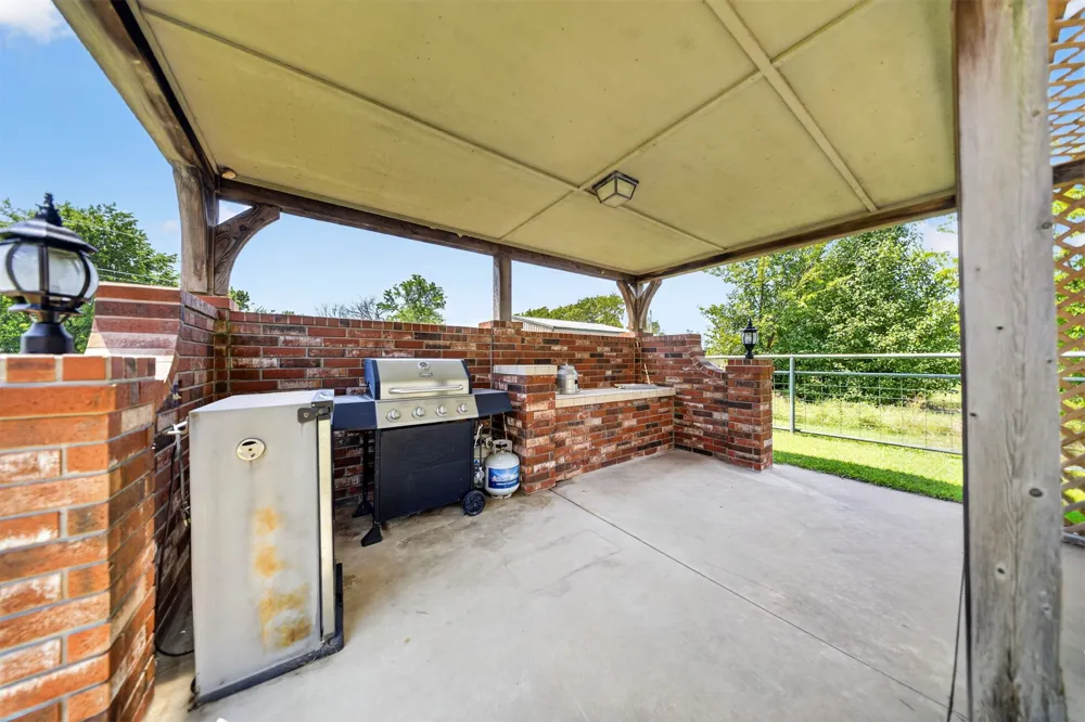 9728 S 431 ROAD Chouteau, OK 74337