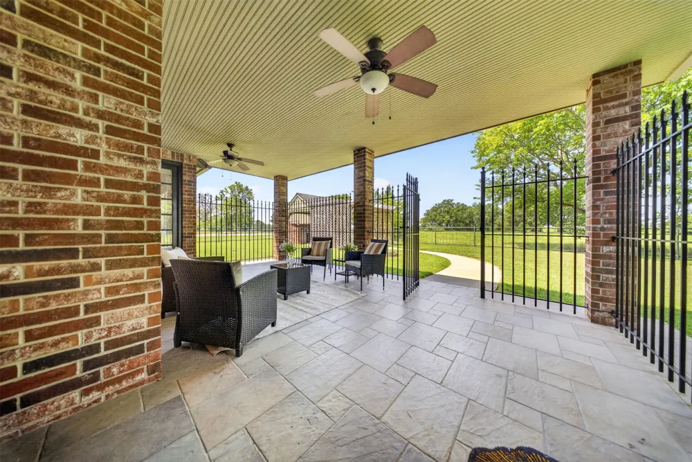 9728 S 431 ROAD Chouteau, OK 74337