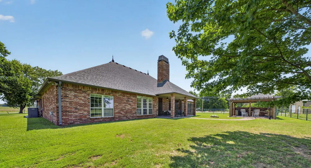 9728 S 431 ROAD Chouteau, OK 74337