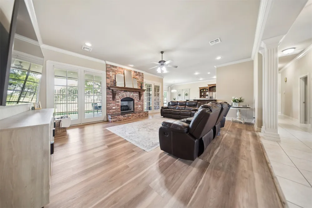 9728 S 431 ROAD Chouteau, OK 74337
