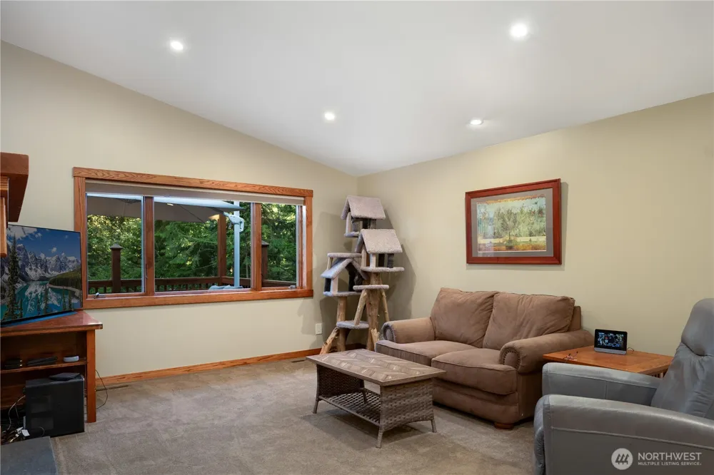 14808 260th Avenue SE Issaquah, WA 98027