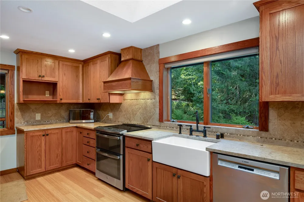 14808 260th Avenue SE Issaquah, WA 98027