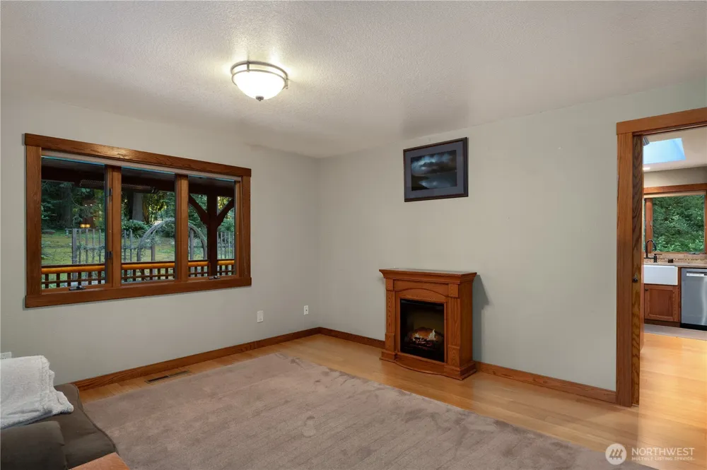 14808 260th Avenue SE Issaquah, WA 98027