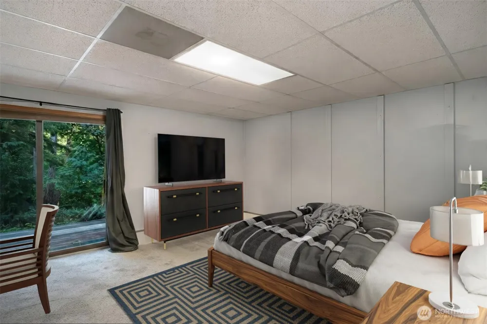 14808 260th Avenue SE Issaquah, WA 98027
