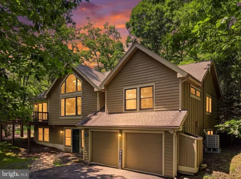 460 SPRUCE DRIVE
