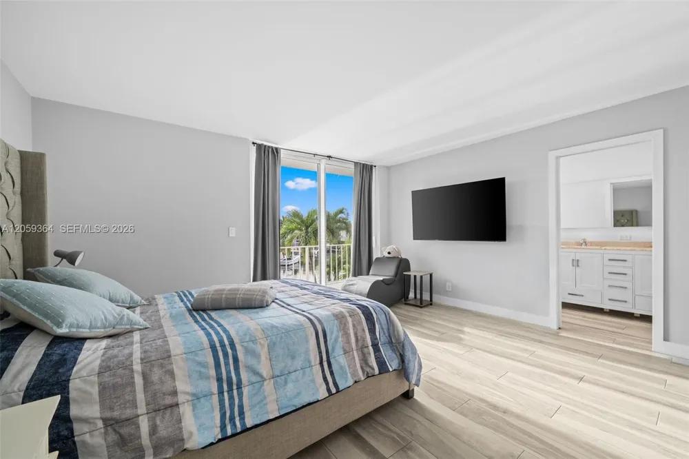 613 NE 26th Ave #613 Hallandale Beach, FL 33009
