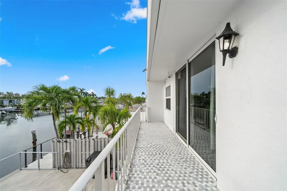 613 NE 26th Ave #613 Hallandale Beach, FL 33009