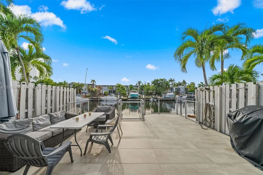 613 NE 26th Ave #613 Hallandale Beach, FL 33009