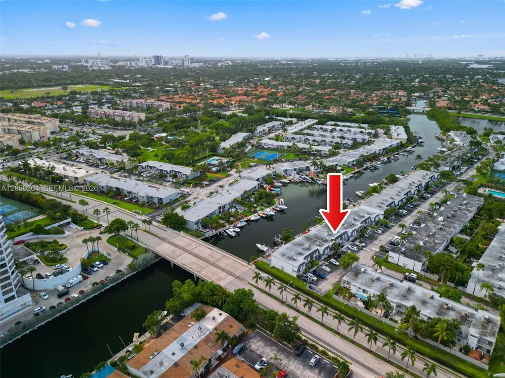 613 NE 26th Ave #613 Hallandale Beach, FL 33009