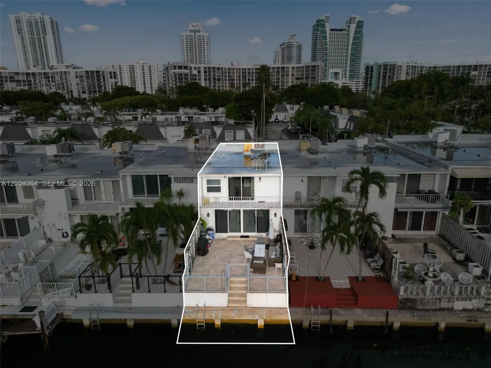 613 NE 26th Ave #613 Hallandale Beach, FL 33009