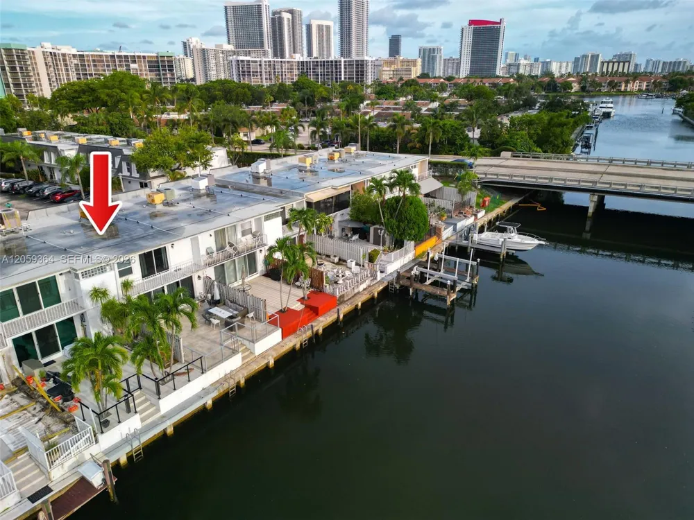 613 NE 26th Ave #613 Hallandale Beach, FL 33009