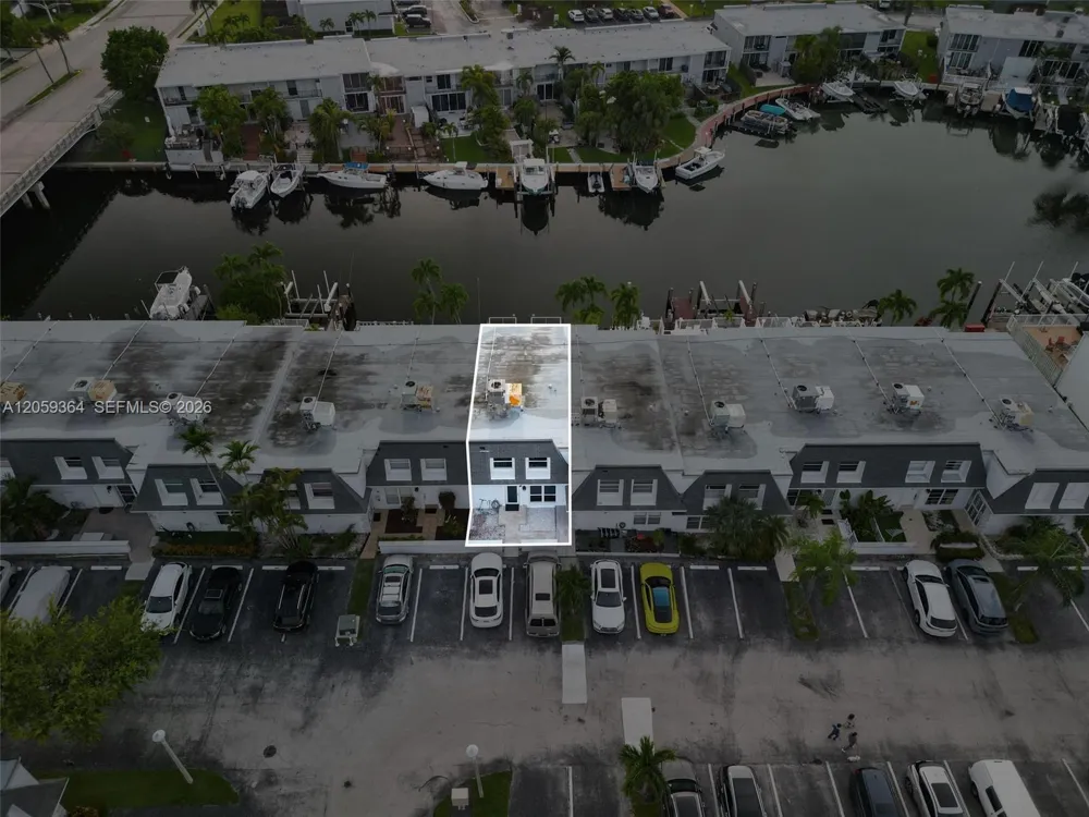 613 NE 26th Ave #613 Hallandale Beach, FL 33009