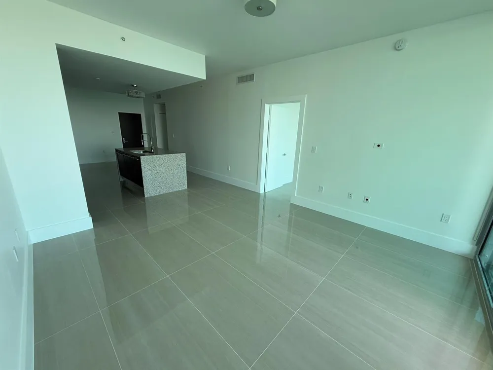 900 Biscayne Boulevard #2807 Miami, FL 33132