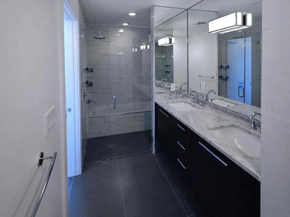 900 Biscayne Boulevard #2807 Miami, FL 33132