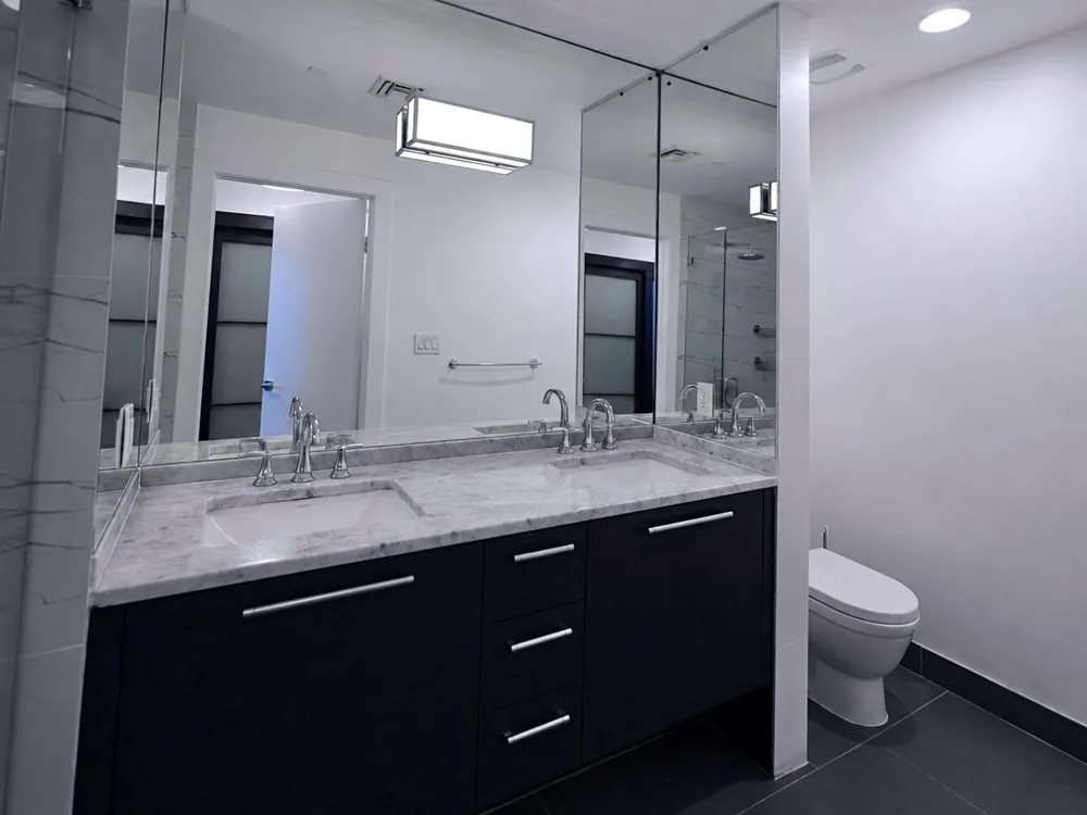 900 Biscayne Boulevard #2807 Miami, FL 33132