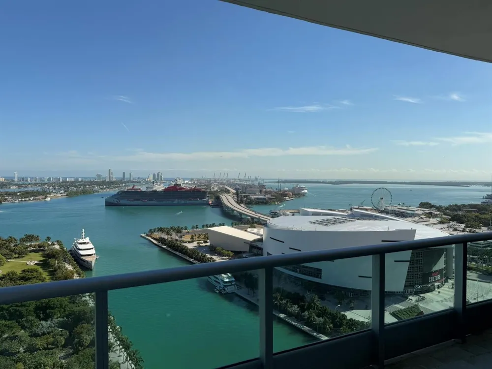 900 Biscayne Boulevard #2807 Miami, FL 33132