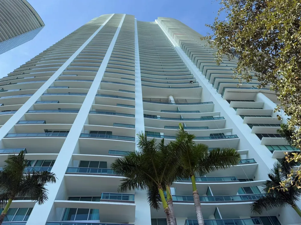 900 Biscayne Boulevard #2807 Miami, FL 33132