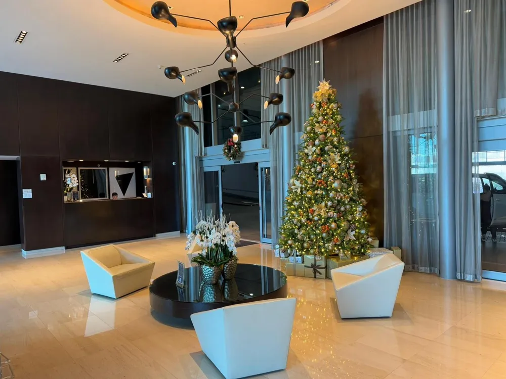900 Biscayne Boulevard #2807 Miami, FL 33132