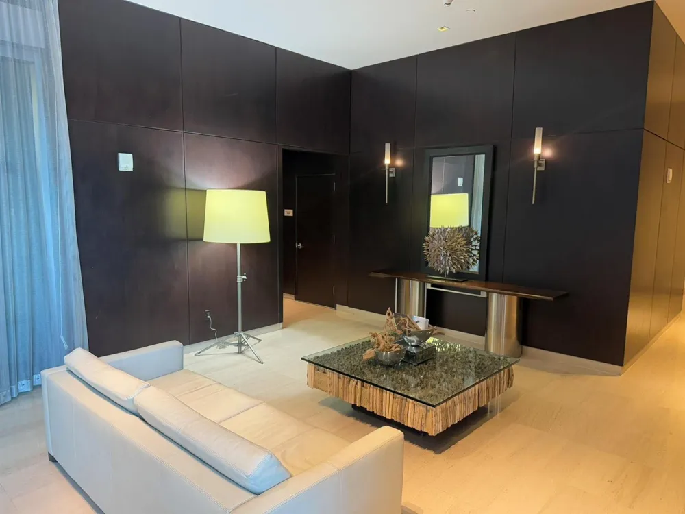 900 Biscayne Boulevard #2807 Miami, FL 33132