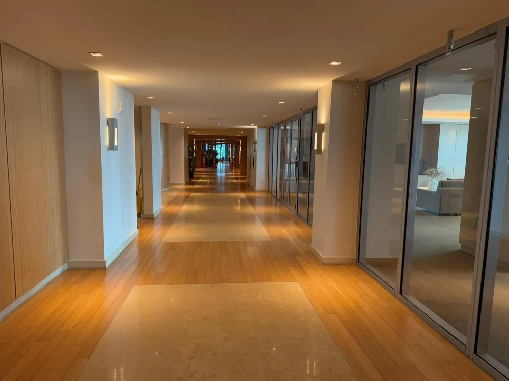 900 Biscayne Boulevard #2807 Miami, FL 33132