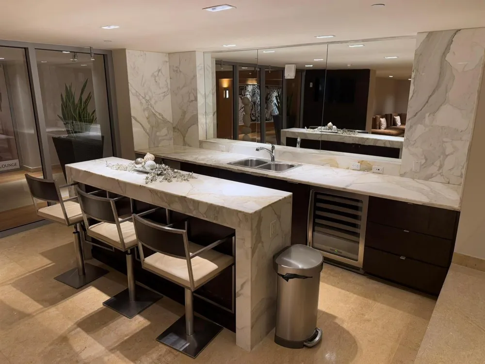 900 Biscayne Boulevard #2807 Miami, FL 33132
