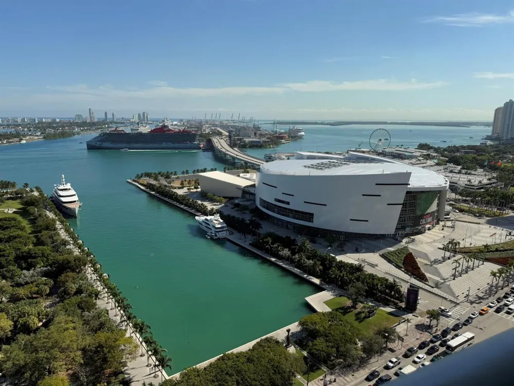 900 Biscayne Boulevard #2807 Miami, FL 33132