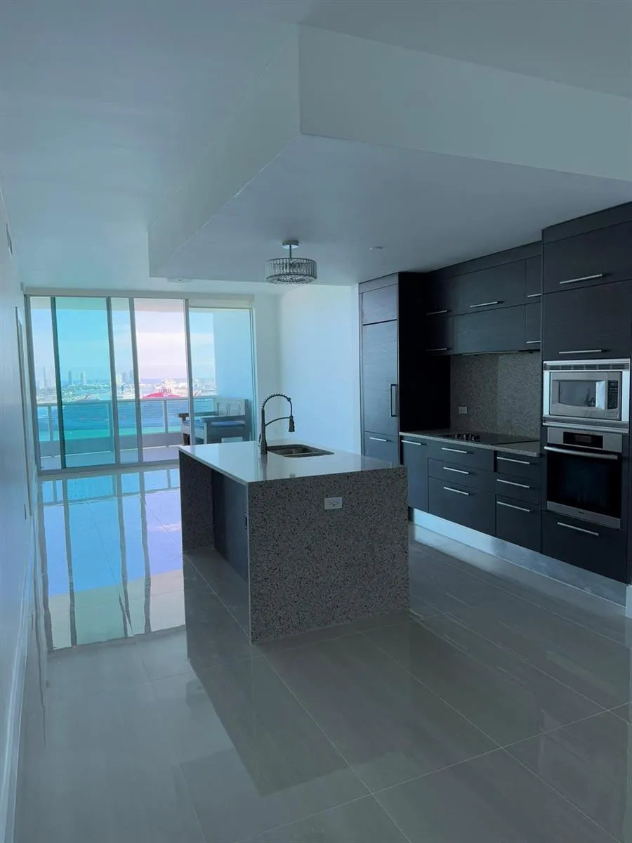 900 Biscayne Boulevard #2807 Miami, FL 33132