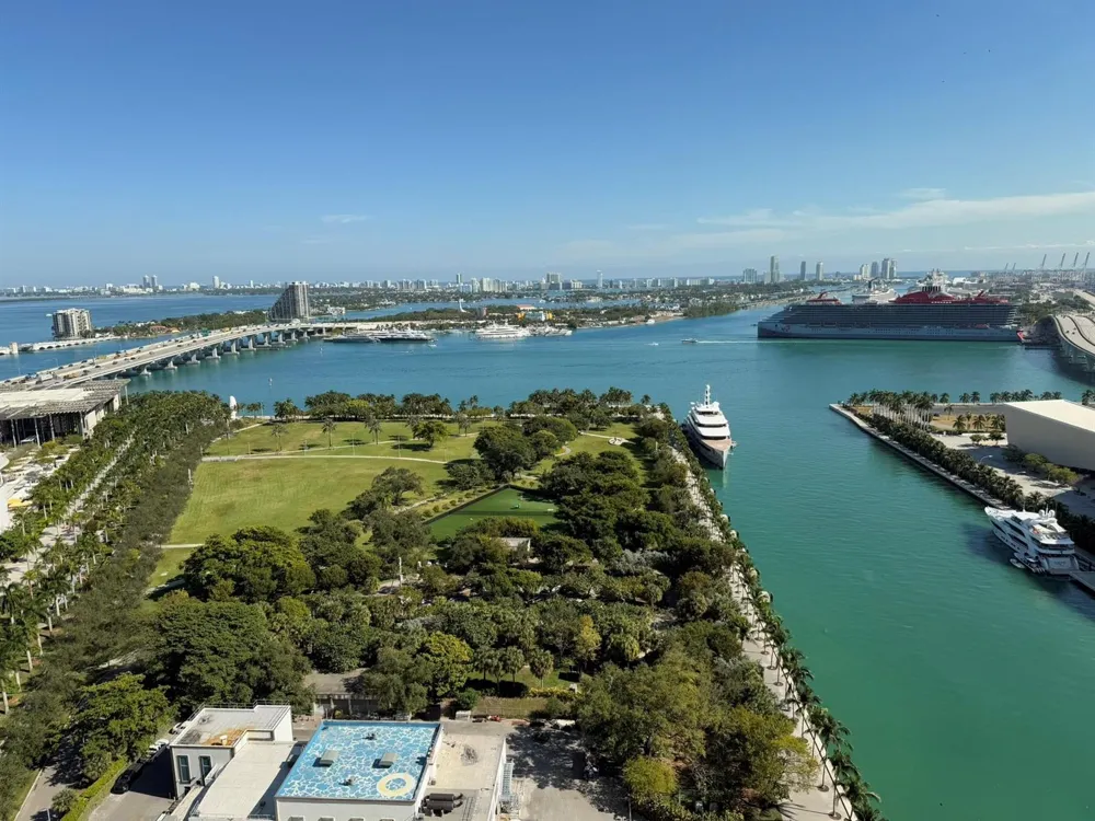 900 Biscayne Boulevard #2807 Miami, FL 33132