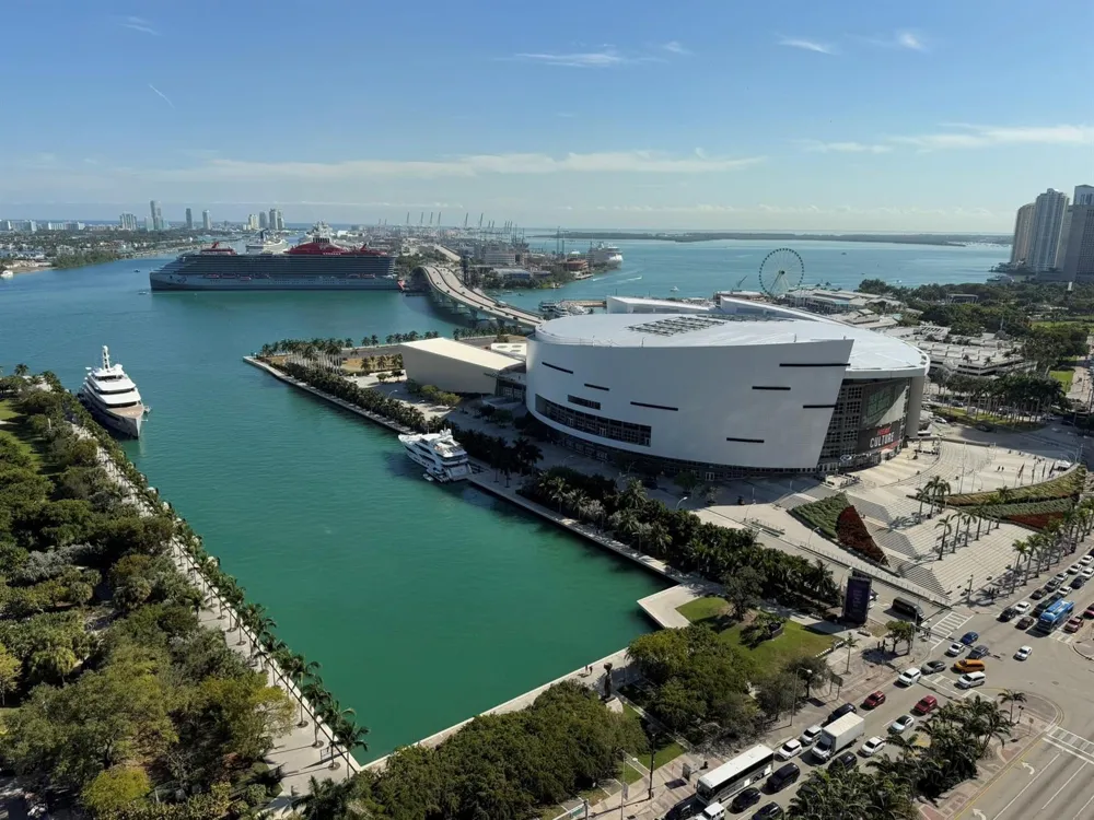 900 Biscayne Boulevard #2807 Miami, FL 33132