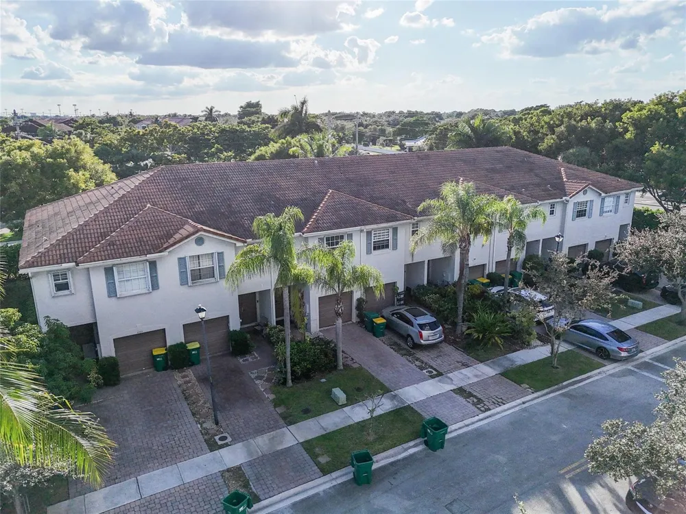 8106 Prestige Commons Drive #8106 Tamarac, FL 33321