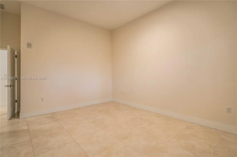 1091 Galiano St #102 Coral Gables, FL 33134