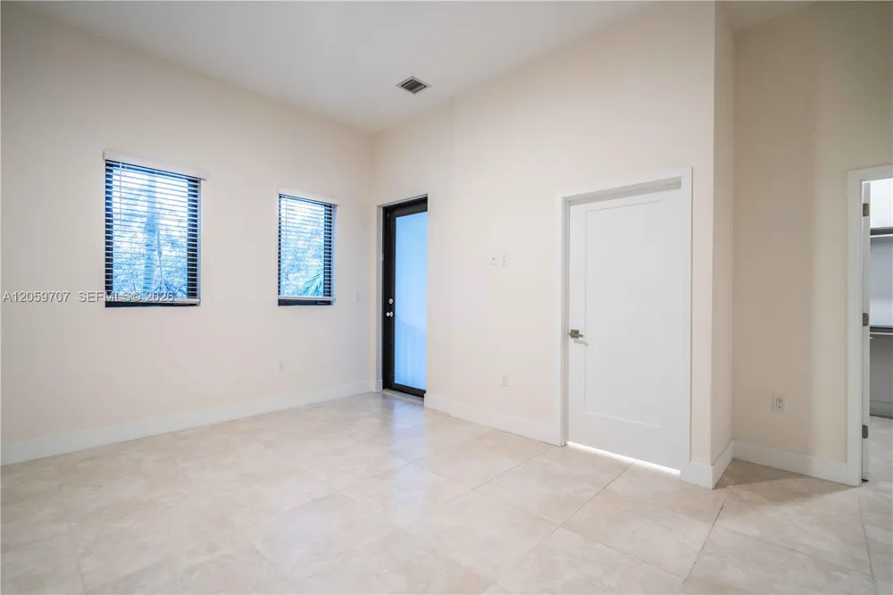 1091 Galiano St #102 Coral Gables, FL 33134
