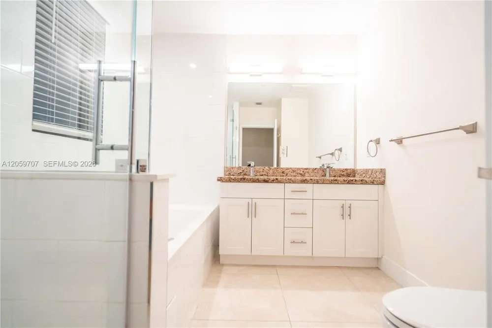 1091 Galiano St #102 Coral Gables, FL 33134