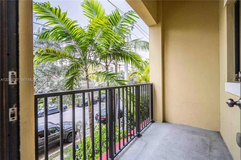 1091 Galiano St #102 Coral Gables, FL 33134