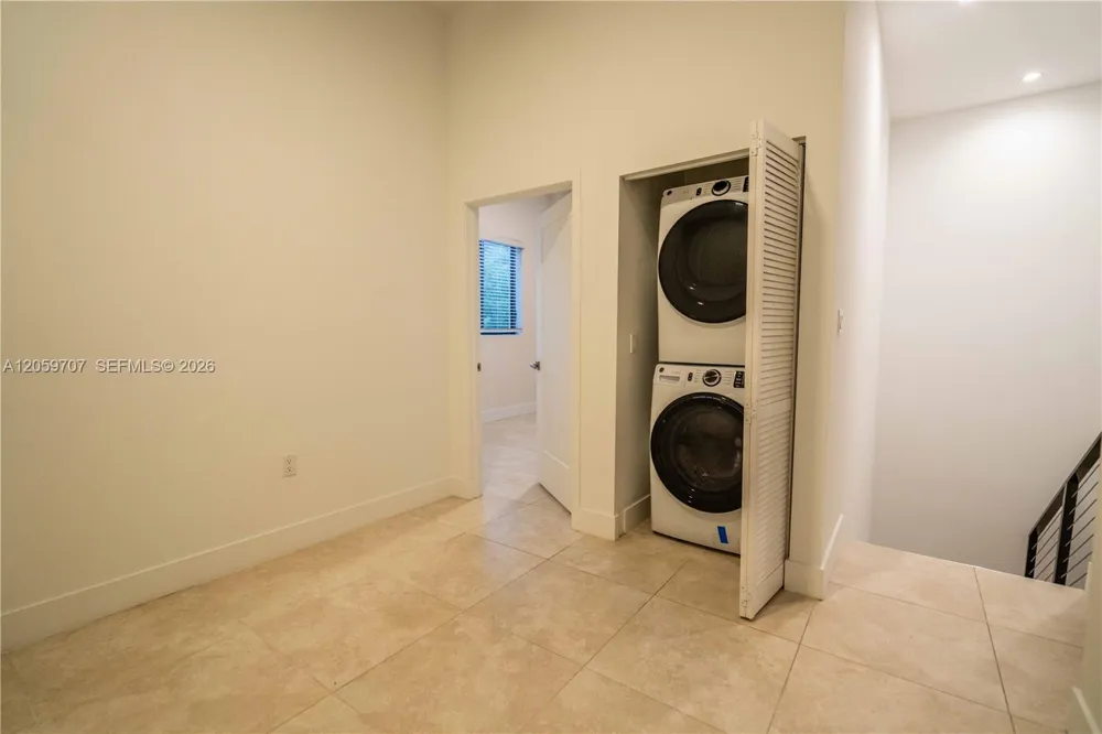 1091 Galiano St #102 Coral Gables, FL 33134
