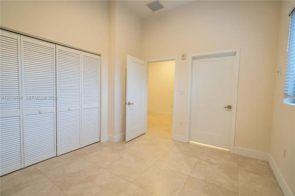 1091 Galiano St #102 Coral Gables, FL 33134