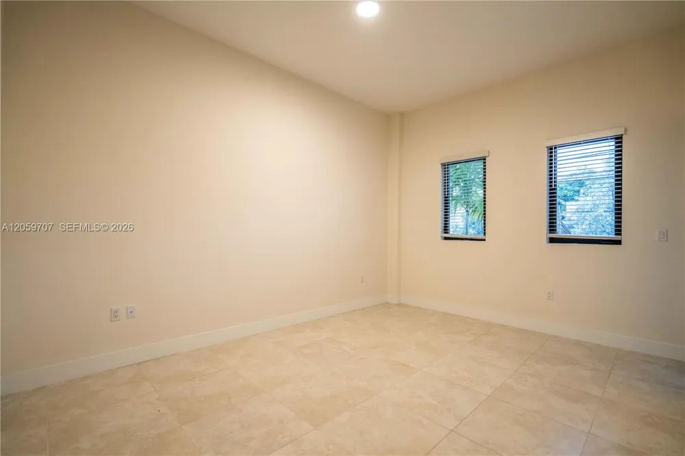 1091 Galiano St #102 Coral Gables, FL 33134